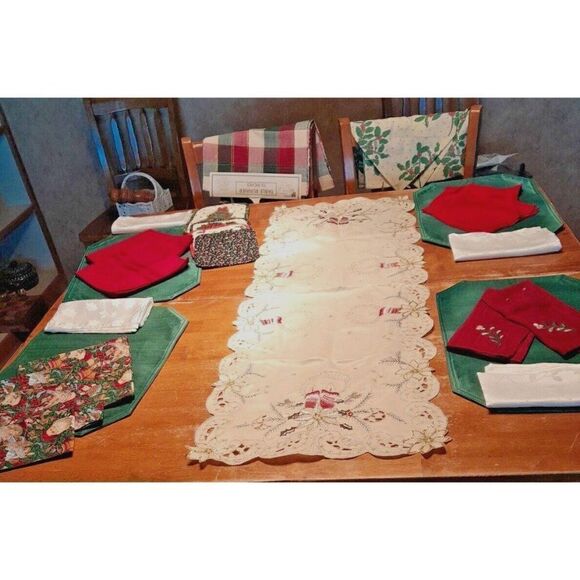 Unbranded Other - Vintage Christmas Linens Lot Table Runner Napkin Placemat 24 Pieces